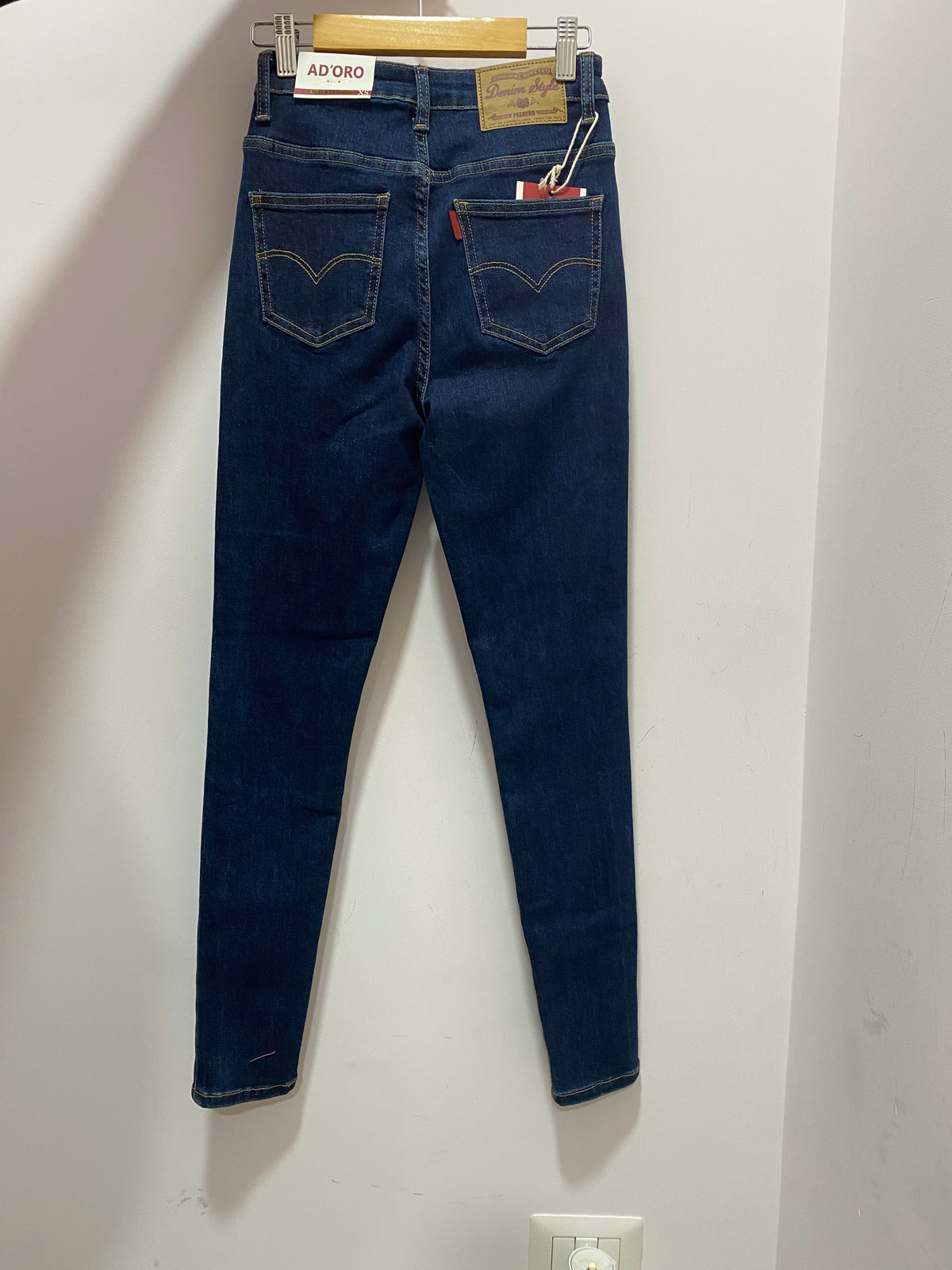 Jeans modello levis